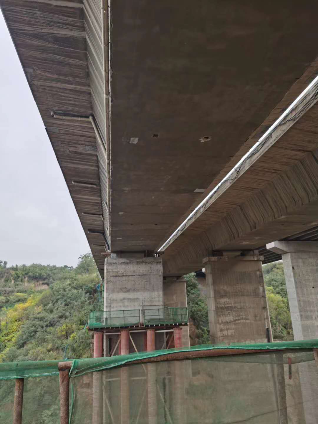 葫芦岛桥梁加固前制定可行设计方案图并用对施工方法